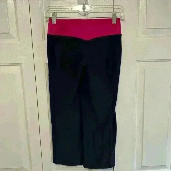 Nike Hot Pink / Blie Capri pants XS - Picture 2 of 2